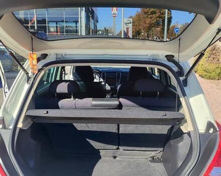 Белый Ниссан Тиида, объемом двигателя 1.5 л и пробегом 65 тыс. км за 8500 $, фото 16 на Automoto.ua