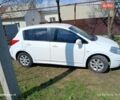 Белый Ниссан Тиида, объемом двигателя 1.6 л и пробегом 145 тыс. км за 5400 $, фото 1 на Automoto.ua