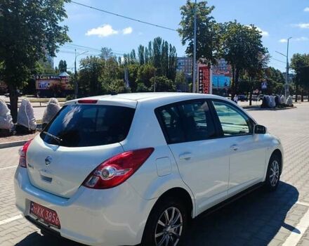 Белый Ниссан Тиида, объемом двигателя 1.5 л и пробегом 42 тыс. км за 8550 $, фото 1 на Automoto.ua