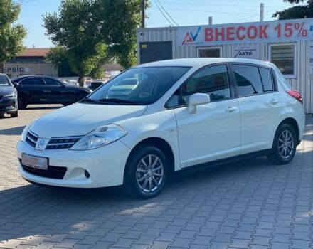 Белый Ниссан Тиида, объемом двигателя 1.5 л и пробегом 42 тыс. км за 8700 $, фото 2 на Automoto.ua