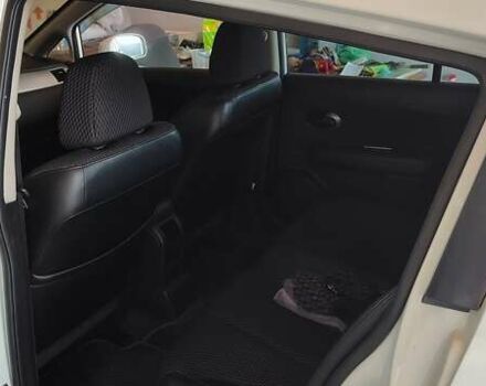 Белый Ниссан Тиида, объемом двигателя 1.5 л и пробегом 159 тыс. км за 8199 $, фото 6 на Automoto.ua