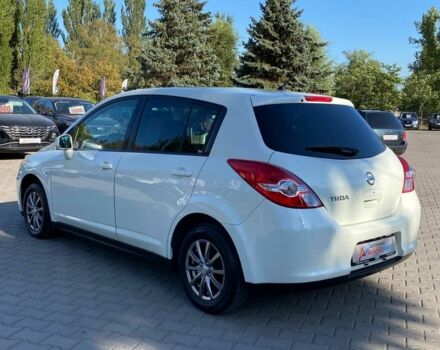 Белый Ниссан Тиида, объемом двигателя 1.5 л и пробегом 42 тыс. км за 8700 $, фото 4 на Automoto.ua