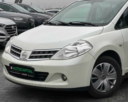 Белый Ниссан Тиида, объемом двигателя 1.5 л и пробегом 107 тыс. км за 7990 $, фото 2 на Automoto.ua