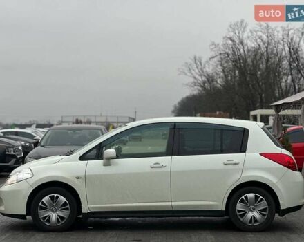 Белый Ниссан Тиида, объемом двигателя 1.5 л и пробегом 107 тыс. км за 7990 $, фото 6 на Automoto.ua