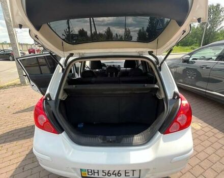 Белый Ниссан Тиида, объемом двигателя 1.6 л и пробегом 200 тыс. км за 6500 $, фото 12 на Automoto.ua