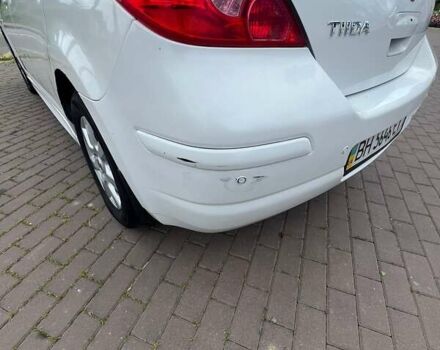 Белый Ниссан Тиида, объемом двигателя 1.6 л и пробегом 200 тыс. км за 6500 $, фото 9 на Automoto.ua