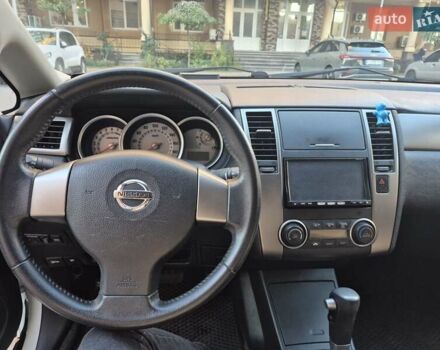 Білий Ніссан Тііда, об'ємом двигуна 1.5 л та пробігом 107 тис. км за 8500 $, фото 4 на Automoto.ua