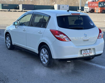 Белый Ниссан Тиида, объемом двигателя 1.5 л и пробегом 35 тыс. км за 8400 $, фото 6 на Automoto.ua