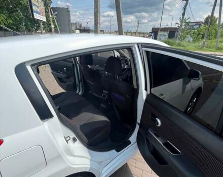 Белый Ниссан Тиида, объемом двигателя 1.6 л и пробегом 200 тыс. км за 6500 $, фото 14 на Automoto.ua