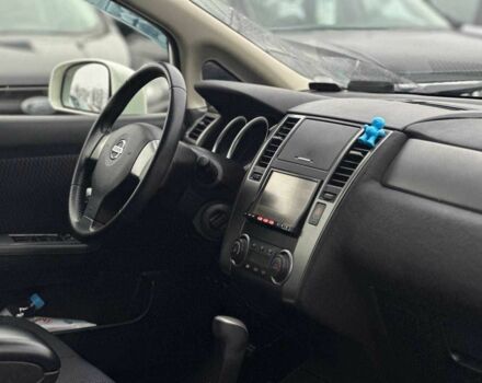 Белый Ниссан Тиида, объемом двигателя 1.5 л и пробегом 107 тыс. км за 7990 $, фото 12 на Automoto.ua