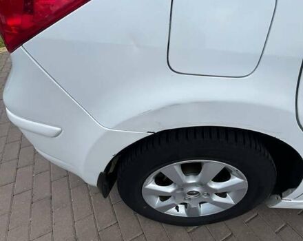 Белый Ниссан Тиида, объемом двигателя 1.6 л и пробегом 200 тыс. км за 6500 $, фото 7 на Automoto.ua