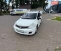 Белый Ниссан Тиида, объемом двигателя 1.6 л и пробегом 200 тыс. км за 7500 $, фото 1 на Automoto.ua
