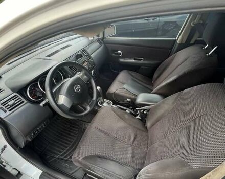 Белый Ниссан Тиида, объемом двигателя 1.6 л и пробегом 200 тыс. км за 6500 $, фото 15 на Automoto.ua