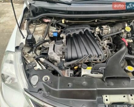 Белый Ниссан Тиида, объемом двигателя 1.6 л и пробегом 142 тыс. км за 6900 $, фото 19 на Automoto.ua