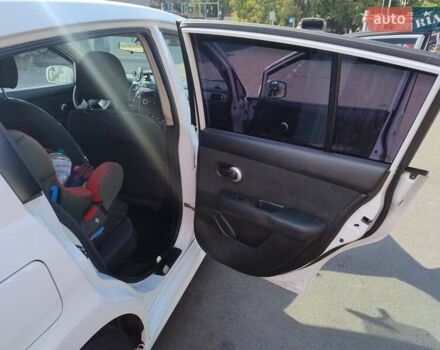 Білий Ніссан Тііда, об'ємом двигуна 1.6 л та пробігом 155 тис. км за 7200 $, фото 21 на Automoto.ua