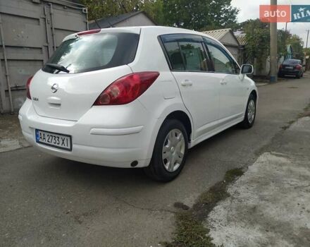 Белый Ниссан Тиида, объемом двигателя 1.6 л и пробегом 142 тыс. км за 6900 $, фото 11 на Automoto.ua