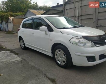 Белый Ниссан Тиида, объемом двигателя 1.6 л и пробегом 142 тыс. км за 6900 $, фото 13 на Automoto.ua