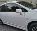 Білий Ніссан Тііда, об'ємом двигуна 1.6 л та пробігом 155 тис. км за 7400 $, фото 1 на Automoto.ua