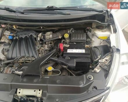 Белый Ниссан Тиида, объемом двигателя 1.6 л и пробегом 142 тыс. км за 6900 $, фото 22 на Automoto.ua