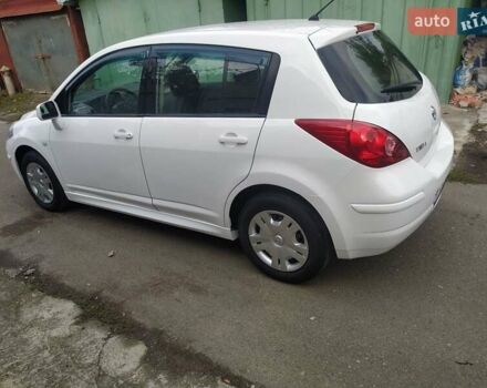 Белый Ниссан Тиида, объемом двигателя 1.6 л и пробегом 142 тыс. км за 6900 $, фото 5 на Automoto.ua