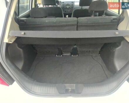 Белый Ниссан Тиида, объемом двигателя 1.6 л и пробегом 142 тыс. км за 6900 $, фото 16 на Automoto.ua