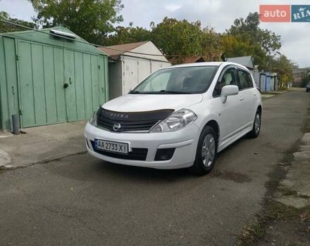 Белый Ниссан Тиида, объемом двигателя 1.6 л и пробегом 142 тыс. км за 6900 $, фото 15 на Automoto.ua