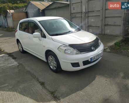 Белый Ниссан Тиида, объемом двигателя 1.6 л и пробегом 142 тыс. км за 6900 $, фото 21 на Automoto.ua