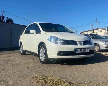 Белый Ниссан Тиида, объемом двигателя 1.6 л и пробегом 190 тыс. км за 4999 $, фото 1 на Automoto.ua