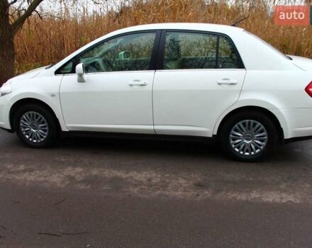 Белый Ниссан Тиида, объемом двигателя 1.6 л и пробегом 154 тыс. км за 5999 $, фото 10 на Automoto.ua