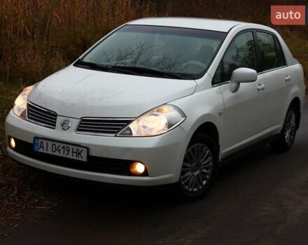 Белый Ниссан Тиида, объемом двигателя 1.6 л и пробегом 154 тыс. км за 5999 $, фото 1 на Automoto.ua