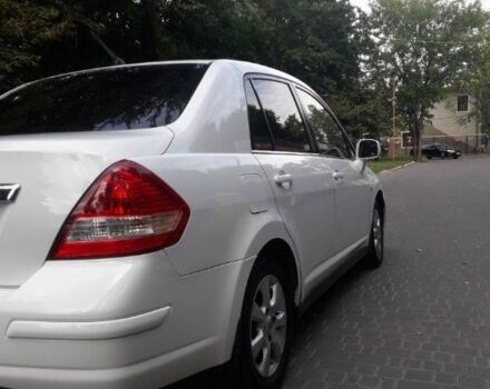 Белый Ниссан Тиида, объемом двигателя 1.8 л и пробегом 145 тыс. км за 6000 $, фото 1 на Automoto.ua