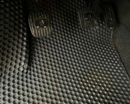 Белый Ниссан Тиида, объемом двигателя 1.8 л и пробегом 195 тыс. км за 6000 $, фото 17 на Automoto.ua