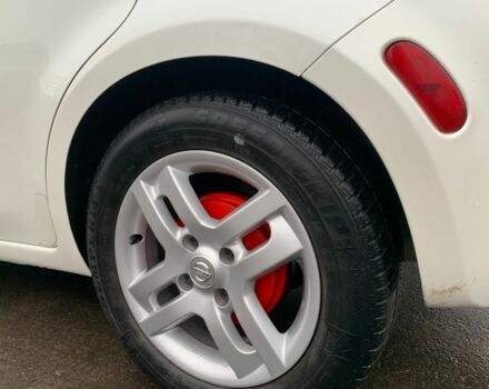 Белый Ниссан Тиида, объемом двигателя 1.8 л и пробегом 195 тыс. км за 6000 $, фото 5 на Automoto.ua