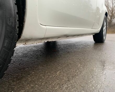 Белый Ниссан Тиида, объемом двигателя 1.8 л и пробегом 195 тыс. км за 6000 $, фото 8 на Automoto.ua