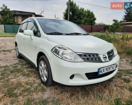 Белый Ниссан Тиида, объемом двигателя 1.5 л и пробегом 101 тыс. км за 7200 $, фото 1 на Automoto.ua