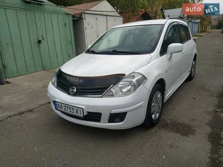 Білий Ніссан Тііда, об'ємом двигуна 1.6 л та пробігом 142 тис. км за 6900 $, фото 1 на Automoto.ua