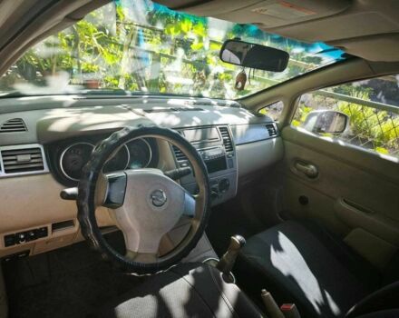 Бежевый Ниссан Тиида, объемом двигателя 1.6 л и пробегом 190 тыс. км за 4800 $, фото 7 на Automoto.ua