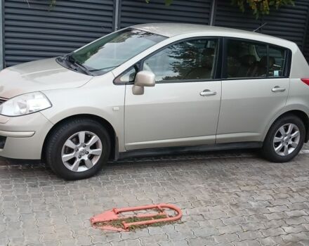 Бежевый Ниссан Тиида, объемом двигателя 1.6 л и пробегом 100 тыс. км за 5700 $, фото 1 на Automoto.ua