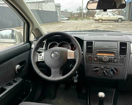 Бежевый Ниссан Тиида, объемом двигателя 1.6 л и пробегом 197 тыс. км за 6550 $, фото 10 на Automoto.ua