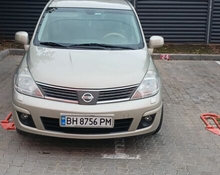 Бежевый Ниссан Тиида, объемом двигателя 1.6 л и пробегом 100 тыс. км за 5700 $, фото 6 на Automoto.ua