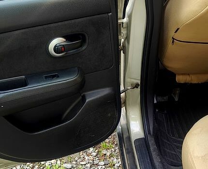 Бежевий Ніссан Тііда, об'ємом двигуна 1.6 л та пробігом 197 тис. км за 2900 $, фото 10 на Automoto.ua