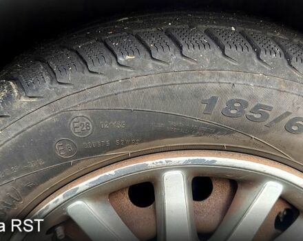 Бежевий Ніссан Тііда, об'ємом двигуна 1.6 л та пробігом 197 тис. км за 2900 $, фото 7 на Automoto.ua