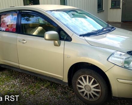 Бежевий Ніссан Тііда, об'ємом двигуна 1.6 л та пробігом 197 тис. км за 2900 $, фото 2 на Automoto.ua