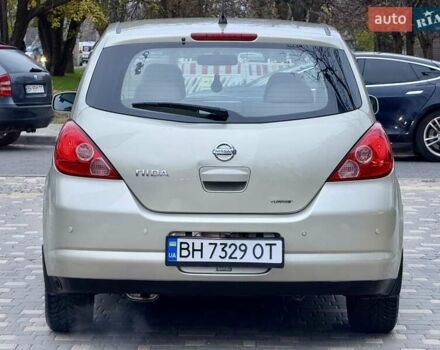 Бежевый Ниссан Тиида, объемом двигателя 1.6 л и пробегом 167 тыс. км за 4999 $, фото 4 на Automoto.ua