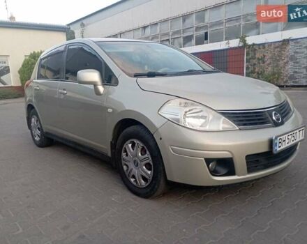 Бежевый Ниссан Тиида, объемом двигателя 1.6 л и пробегом 316 тыс. км за 4300 $, фото 11 на Automoto.ua