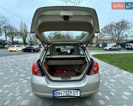 Бежевый Ниссан Тиида, объемом двигателя 1.6 л и пробегом 167 тыс. км за 4999 $, фото 65 на Automoto.ua