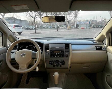 Бежевый Ниссан Тиида, объемом двигателя 1.6 л и пробегом 150 тыс. км за 6500 $, фото 13 на Automoto.ua