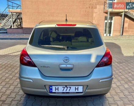 Бежевый Ниссан Тиида, объемом двигателя 1.6 л и пробегом 187 тыс. км за 6400 $, фото 6 на Automoto.ua