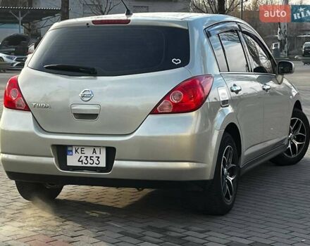 Бежевый Ниссан Тиида, объемом двигателя 1.6 л и пробегом 150 тыс. км за 6500 $, фото 3 на Automoto.ua
