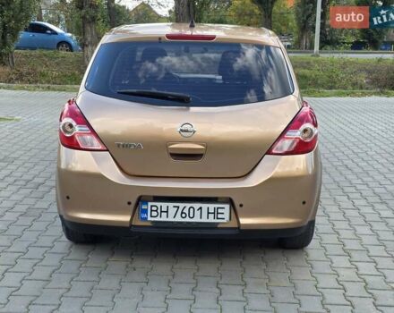 Бежевый Ниссан Тиида, объемом двигателя 1.6 л и пробегом 62 тыс. км за 7900 $, фото 6 на Automoto.ua